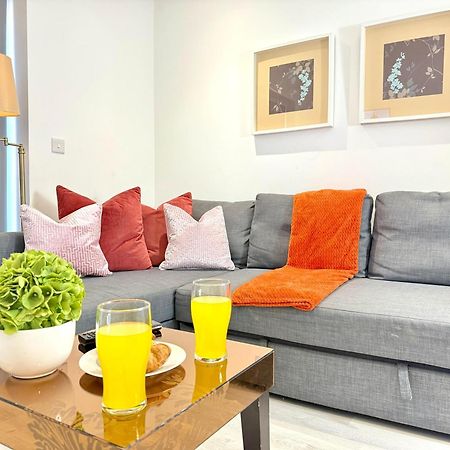 Hazel 1-Bedroom Cousy Flat, Parking, Wifi, Prime Location, Close To Blenheim Palace & Oxford Kidlington Extérieur photo