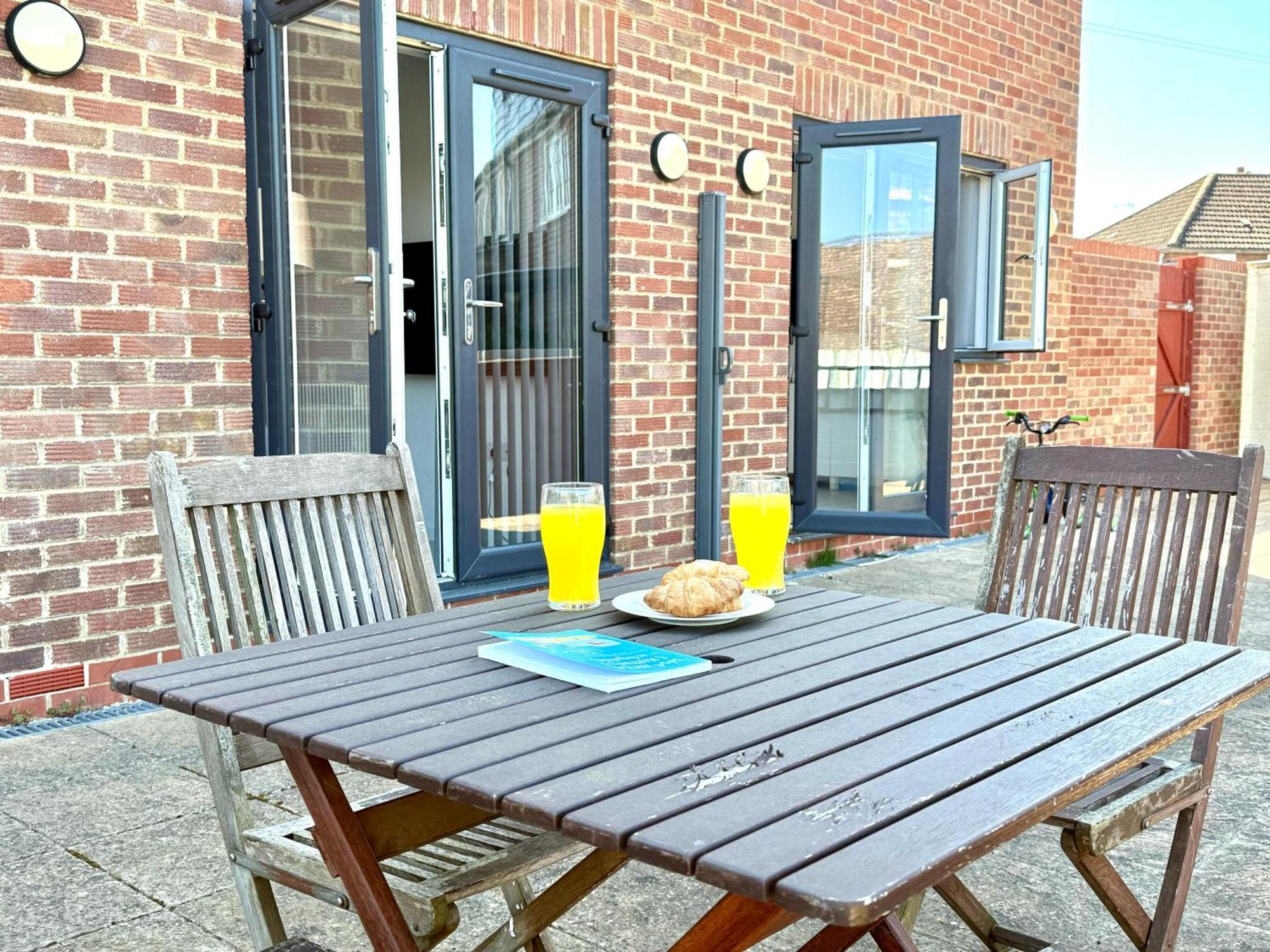 Hazel 1-Bedroom Cousy Flat, Parking, Wifi, Prime Location, Close To Blenheim Palace & Oxford Kidlington Extérieur photo