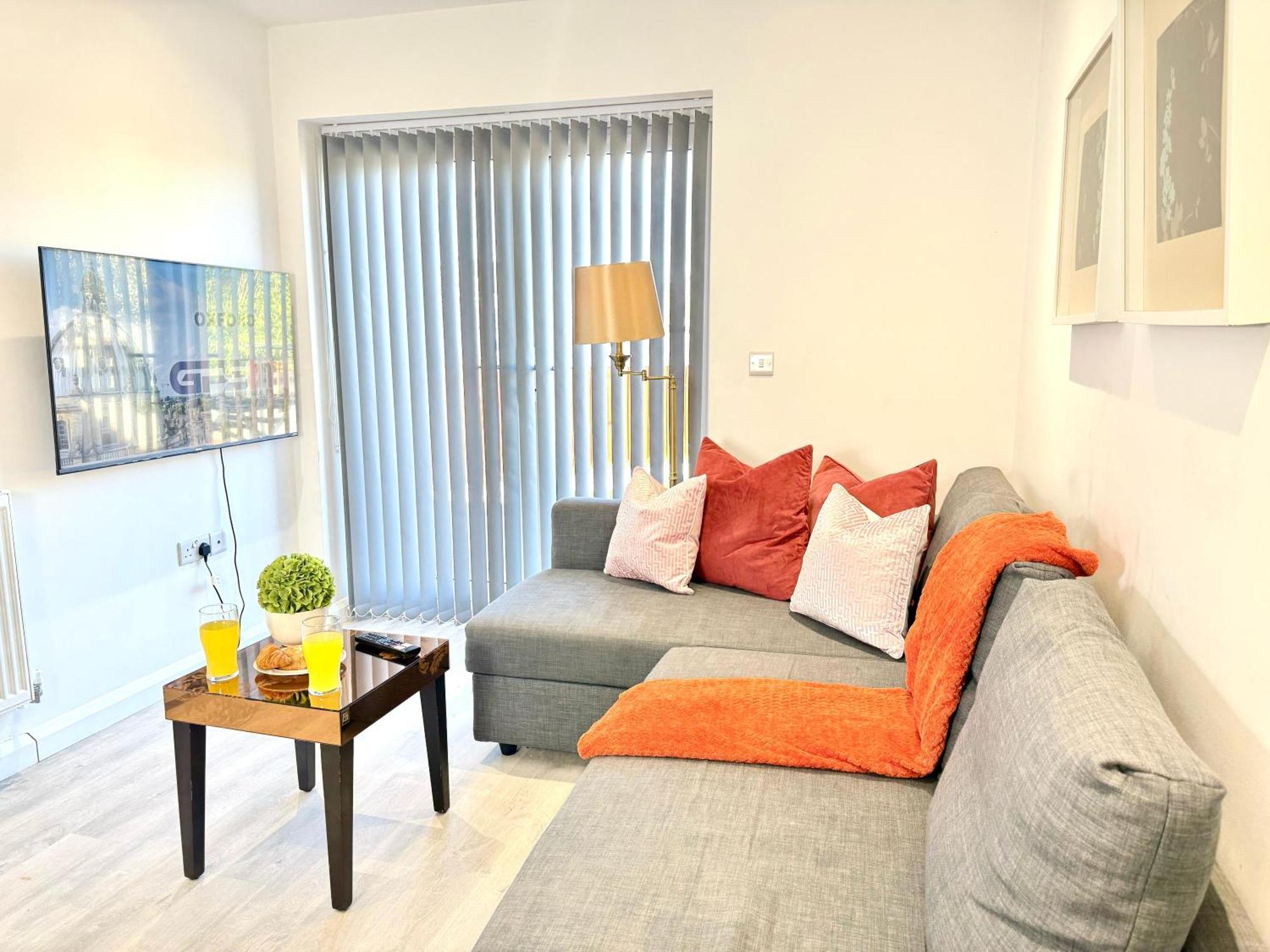 Hazel 1-Bedroom Cousy Flat, Parking, Wifi, Prime Location, Close To Blenheim Palace & Oxford Kidlington Extérieur photo