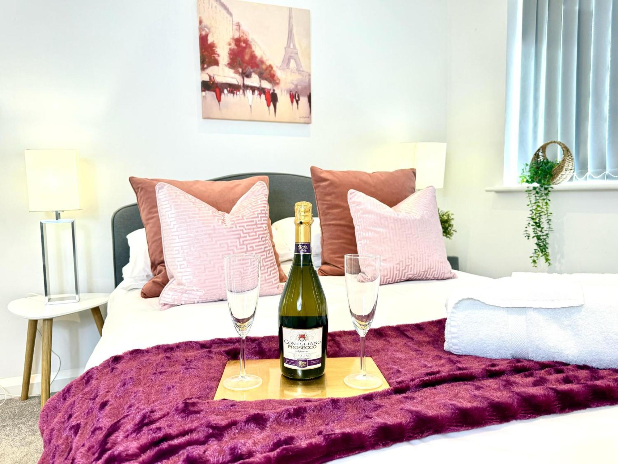 Hazel 1-Bedroom Cousy Flat, Parking, Wifi, Prime Location, Close To Blenheim Palace & Oxford Kidlington Extérieur photo