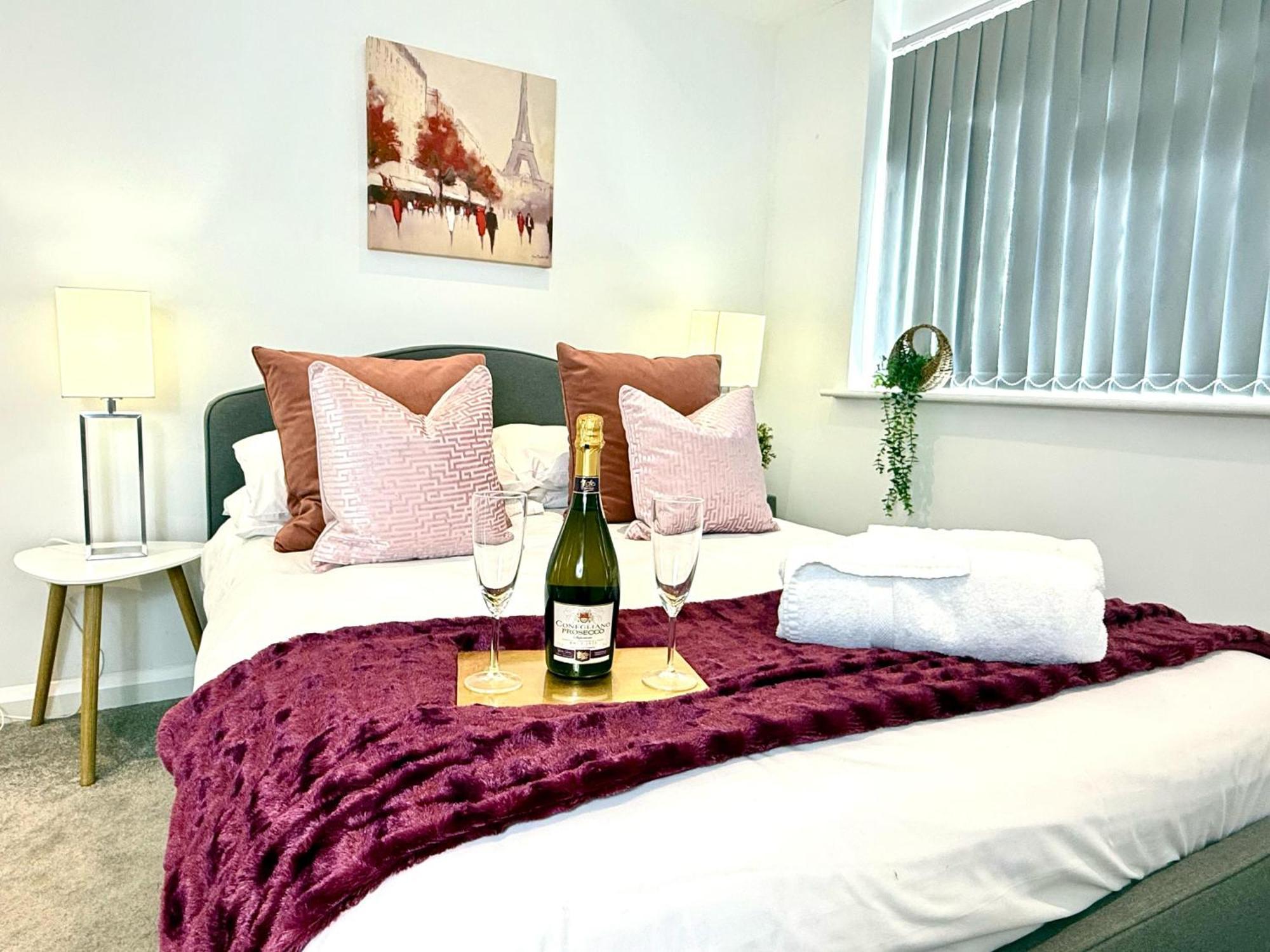 Hazel 1-Bedroom Cousy Flat, Parking, Wifi, Prime Location, Close To Blenheim Palace & Oxford Kidlington Extérieur photo