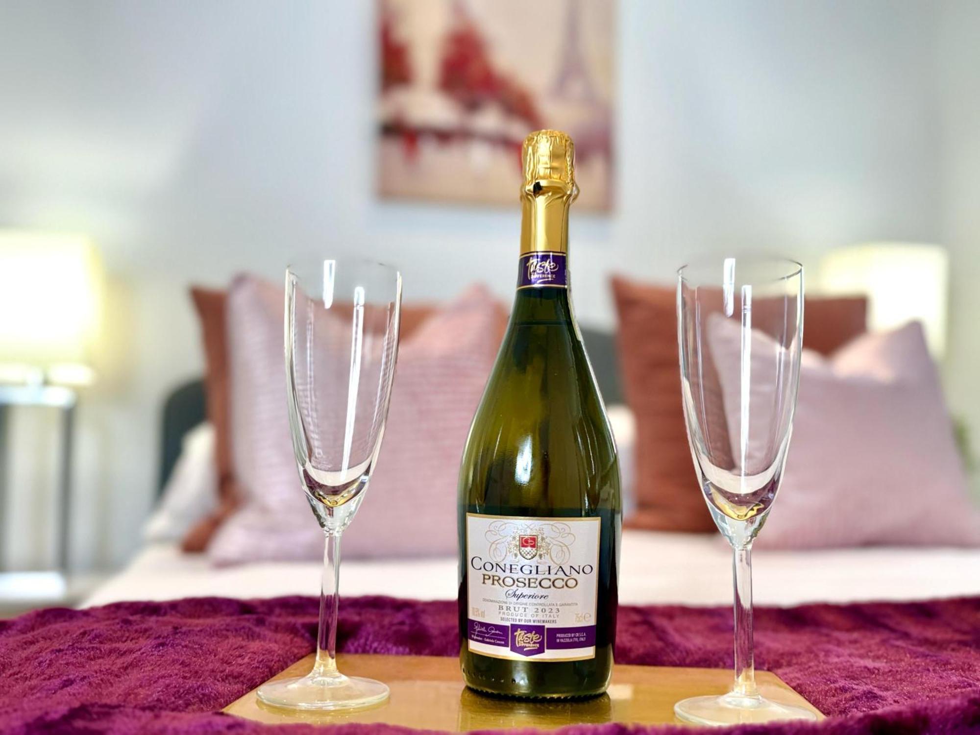 Hazel 1-Bedroom Cousy Flat, Parking, Wifi, Prime Location, Close To Blenheim Palace & Oxford Kidlington Extérieur photo