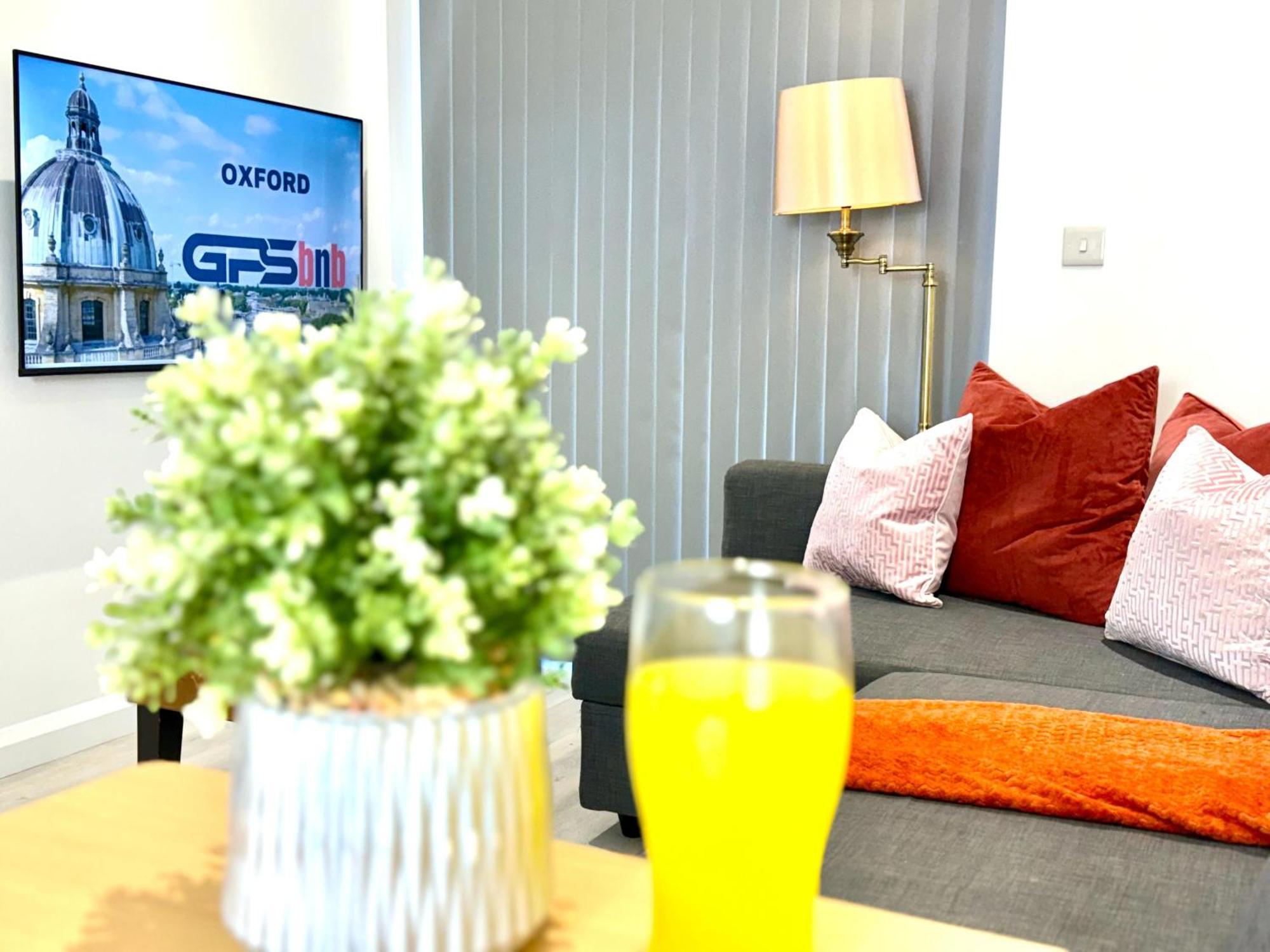Hazel 1-Bedroom Cousy Flat, Parking, Wifi, Prime Location, Close To Blenheim Palace & Oxford Kidlington Extérieur photo