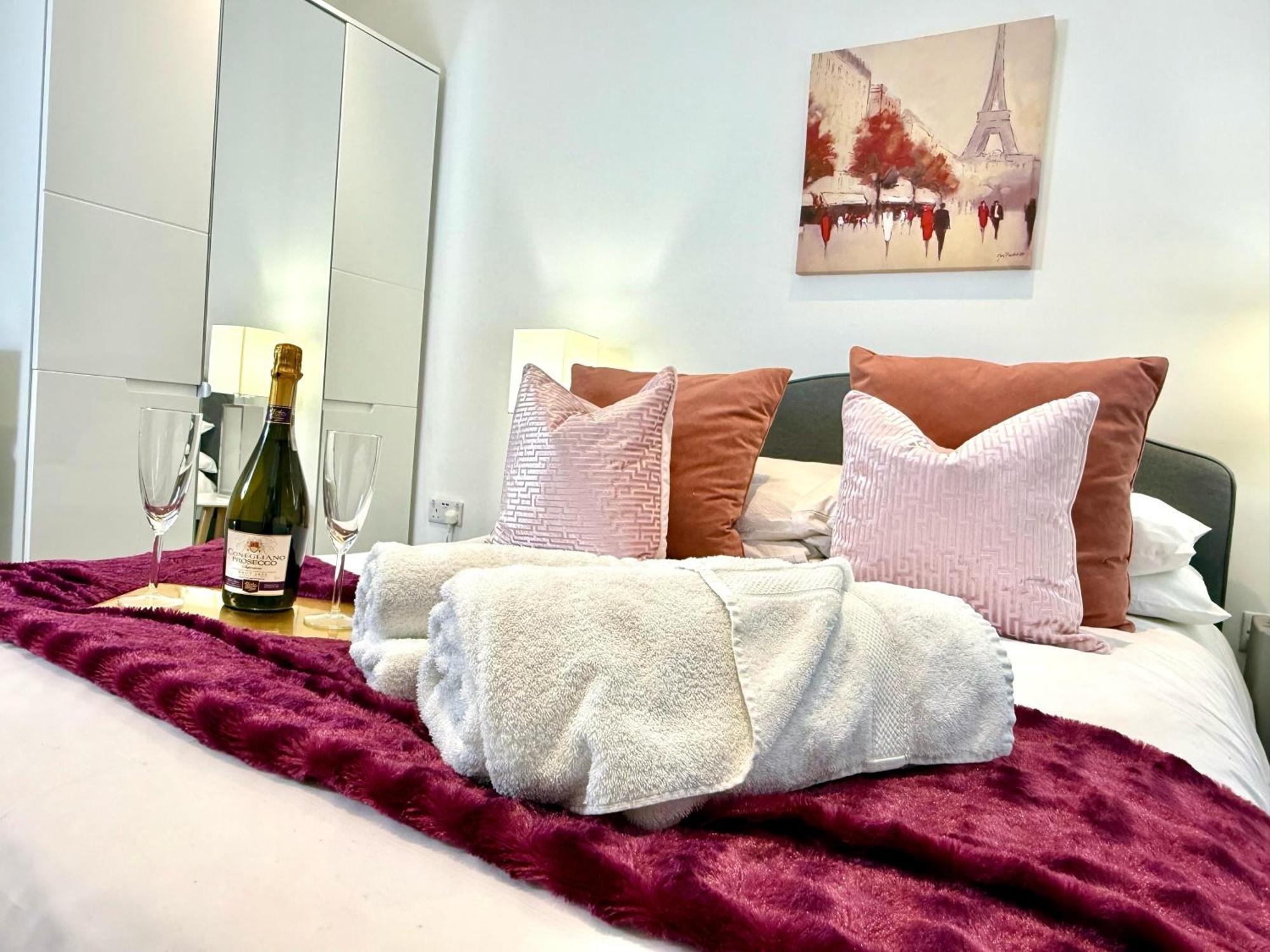 Hazel 1-Bedroom Cousy Flat, Parking, Wifi, Prime Location, Close To Blenheim Palace & Oxford Kidlington Extérieur photo